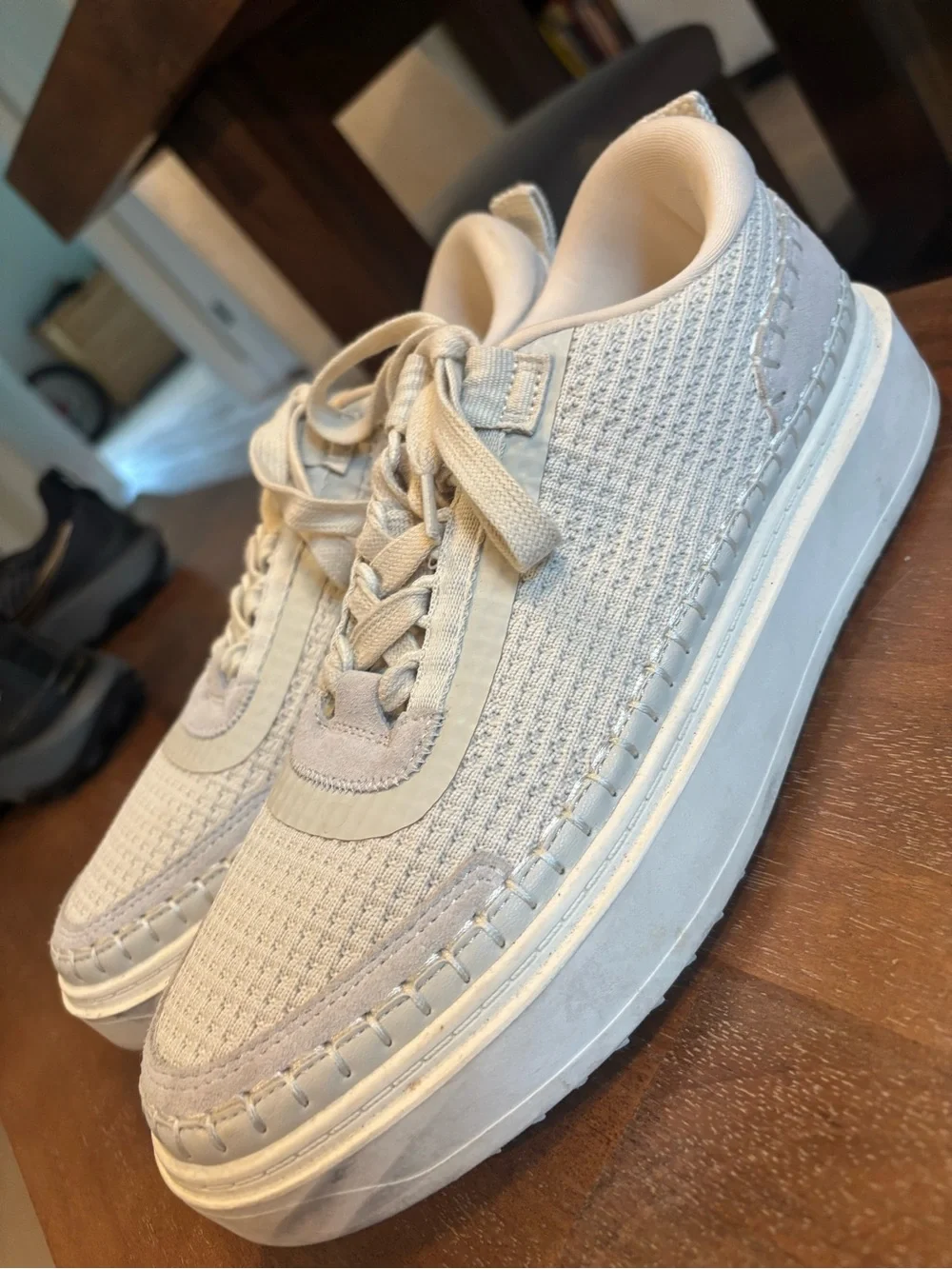 Steve Madden women’s Off-White Knit Lace-Up Sneakers